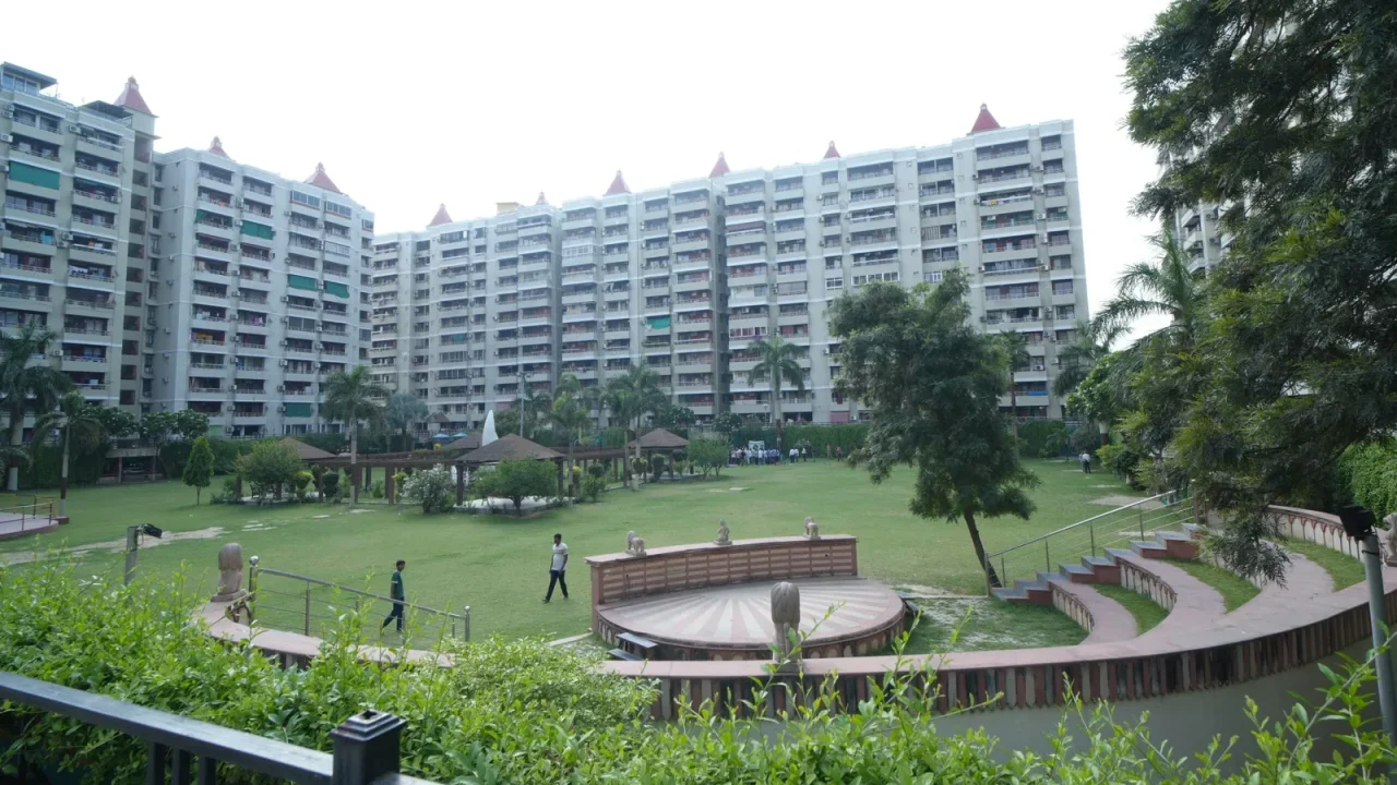 Ratan Orbit, Kanpur